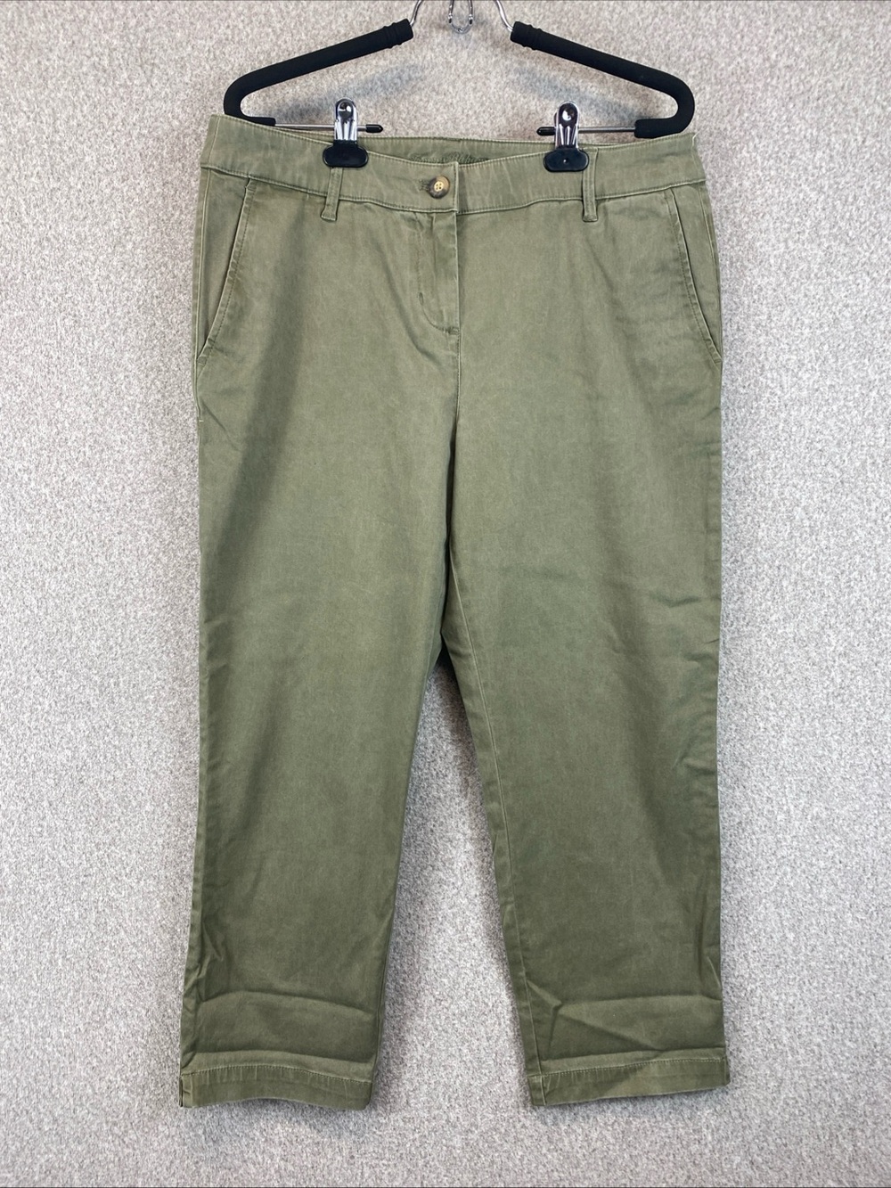 Tommy Bahama Soft Stretchy Chinos Size 10 Women’s Pants Cotton Cropped Olive